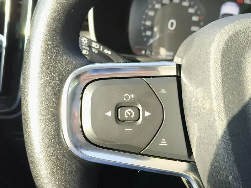 Volvo XC40 1.5 T4 Twin Recharge Inscription - foto 25