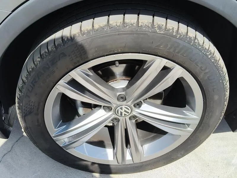 Volkswagen Tiguan 2.0 TDI Advance - foto 48