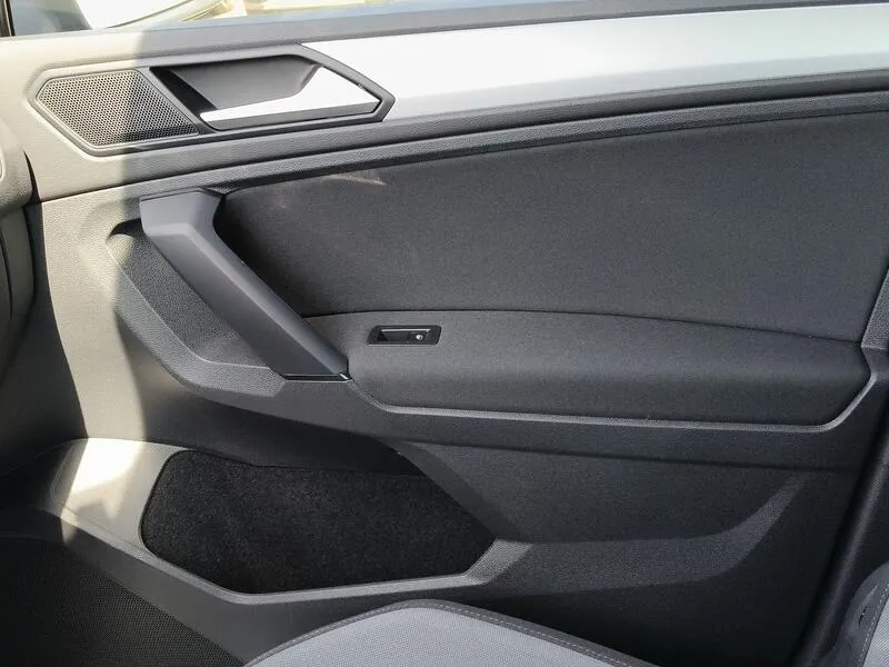 Volkswagen Tiguan 2.0 TDI Advance - foto 23