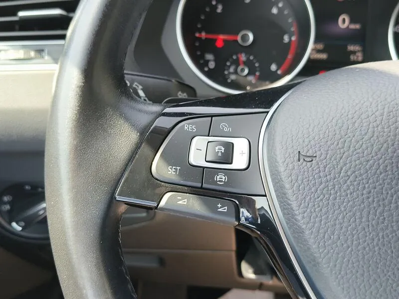 Volkswagen Tiguan 2.0 TDI Advance - foto 28