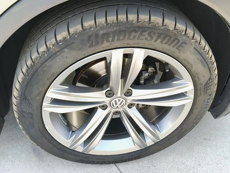 Volkswagen Tiguan 2.0 TDI Advance - foto 44