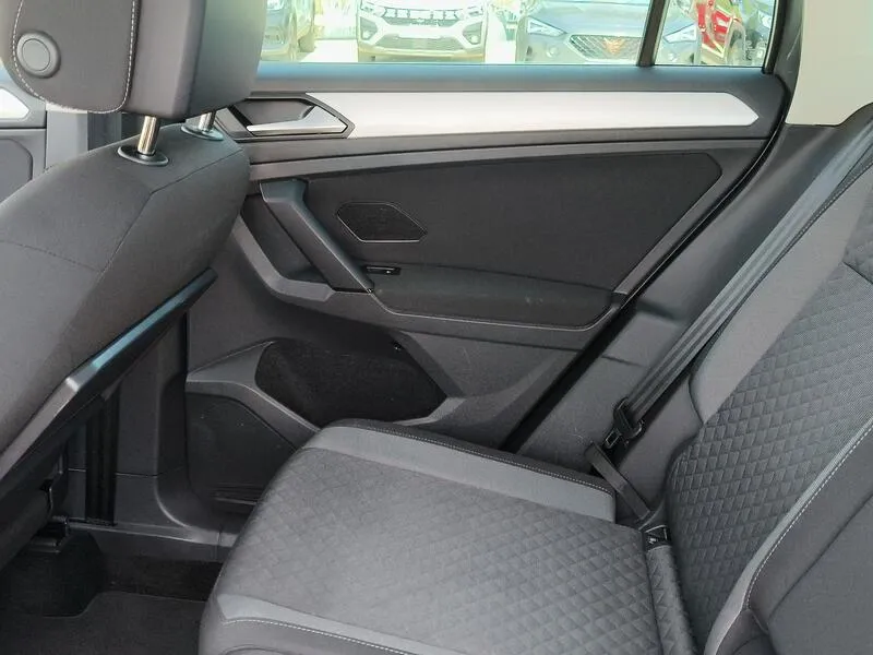 Volkswagen Tiguan 2.0 TDI Advance - foto 35