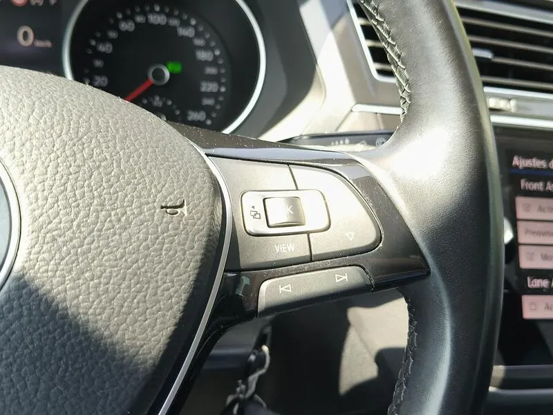 Volkswagen Tiguan 2.0 TDI Advance - foto 26