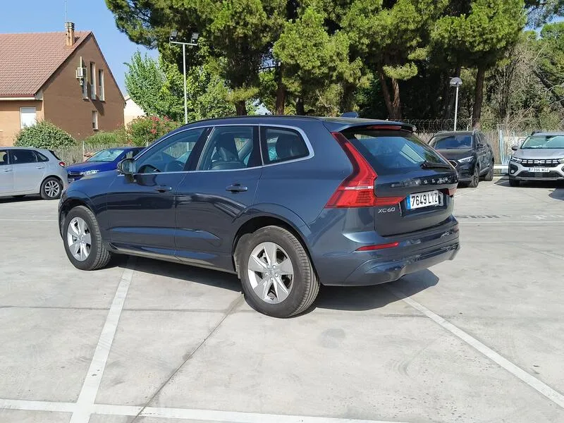Volvo XC60 2.0 B4 D Core - foto 4
