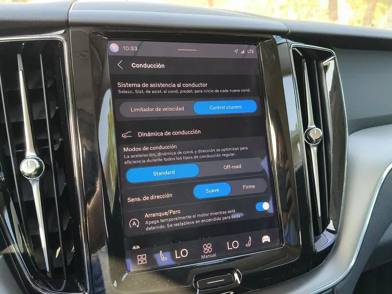 Volvo XC60 2.0 B4 D Core - foto 19