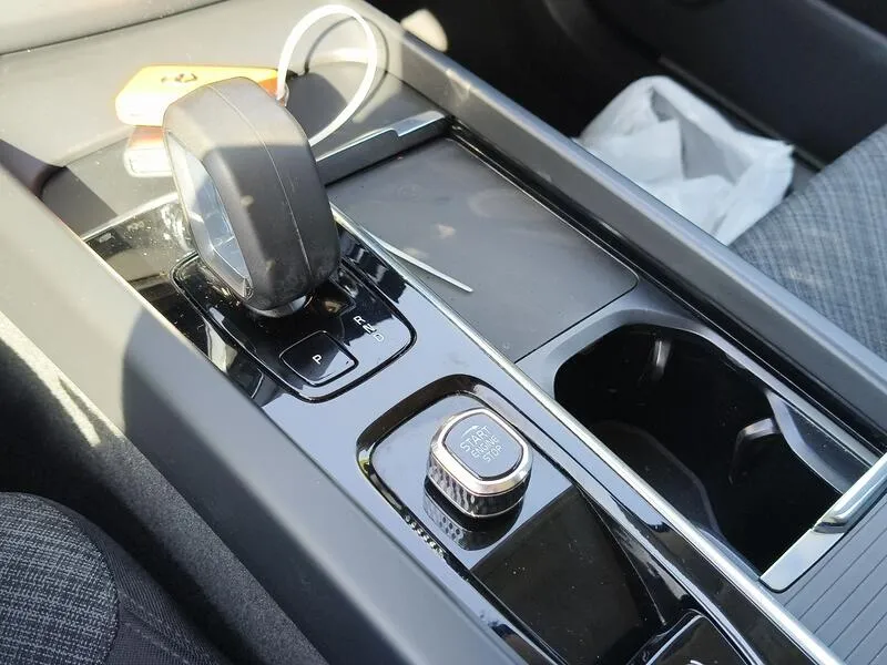Volvo XC60 2.0 B4 D Core - foto 13