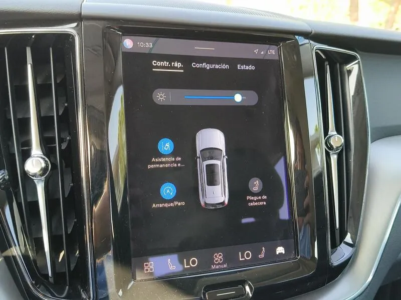 Volvo XC60 2.0 B4 D Core - foto 18