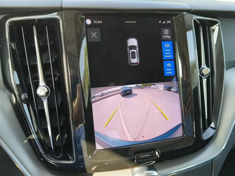 Volvo XC60 2.0 B4 D Core - foto 21