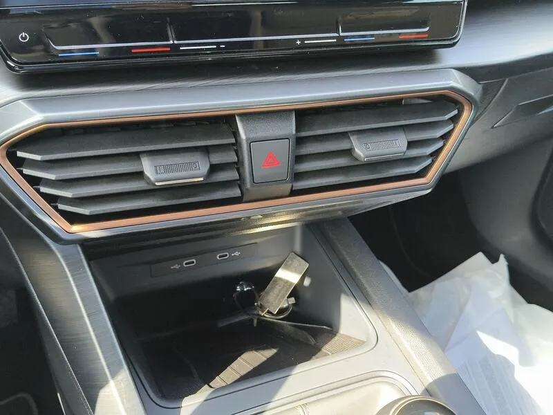 Cupra Formentor 1.5 TSI - foto 12