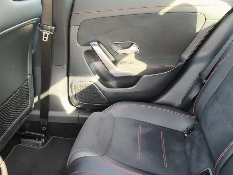 Mercedes-Benz Clase C 250e - foto 32