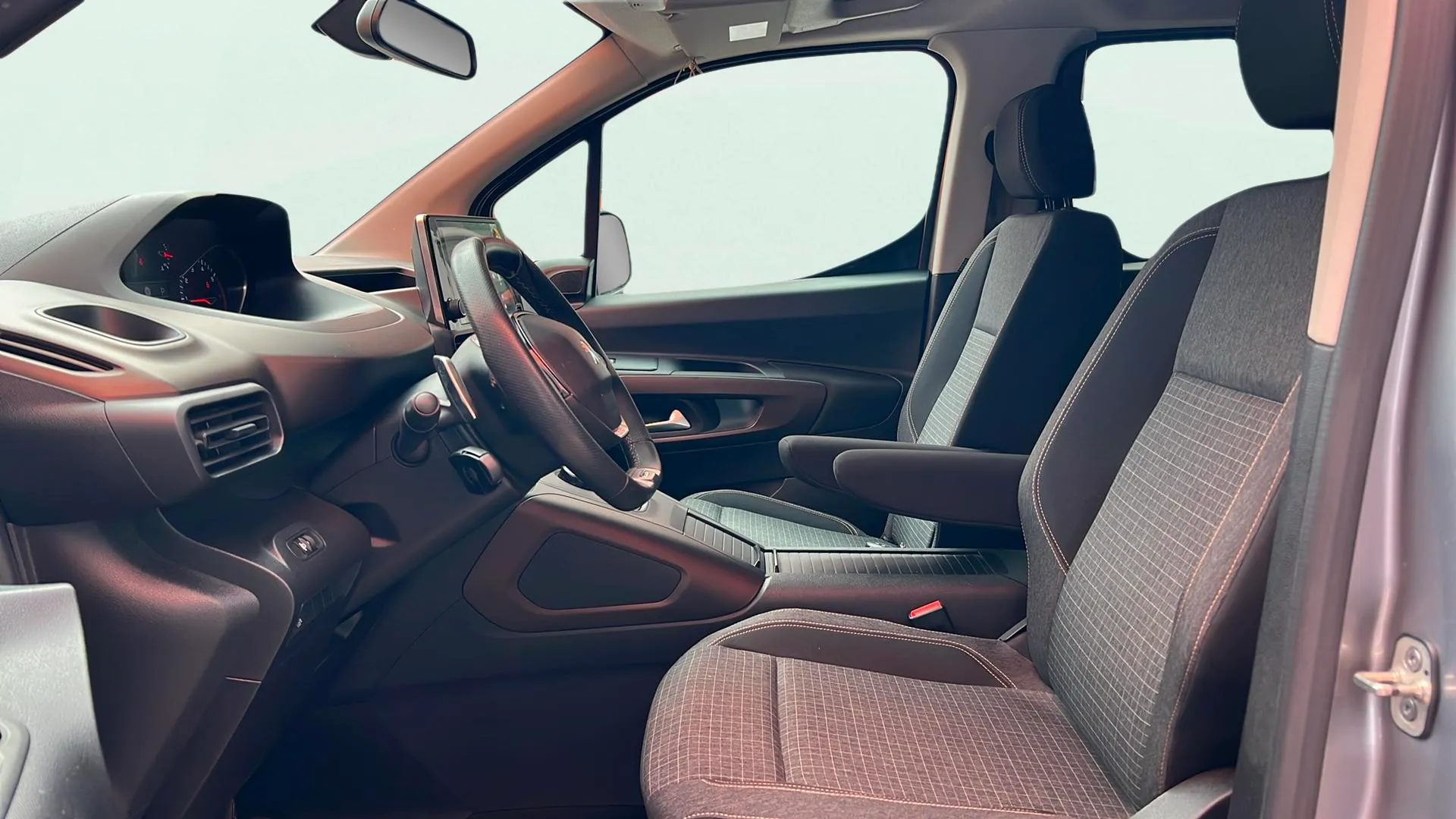 Peugeot Rifter GT Standard PureTech EAT8 - foto 15