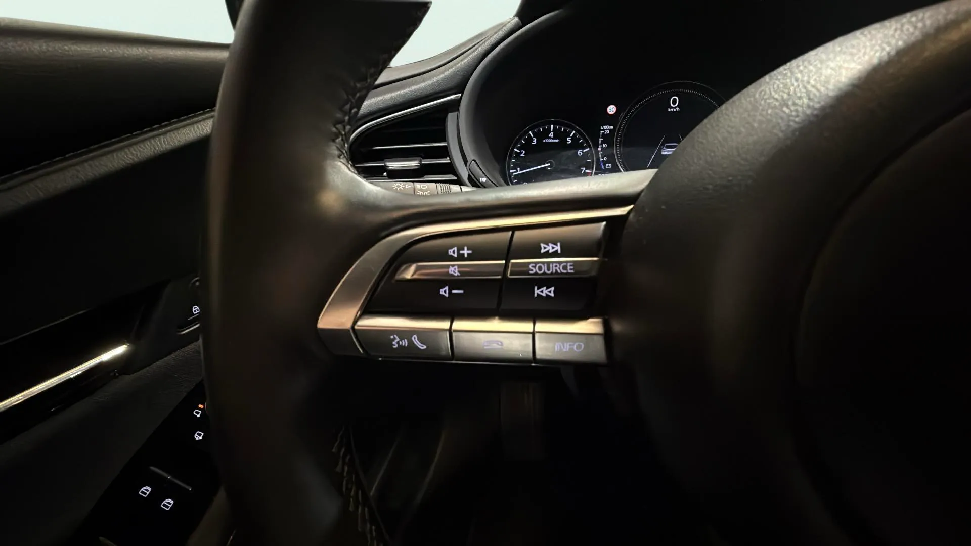 Mazda CX-30 e-SKYACTIV-G 2.0 2WD Evolution - foto 19
