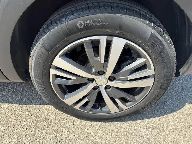 Peugeot 3008 1.5 BlueHDi Allure Pack - foto 32