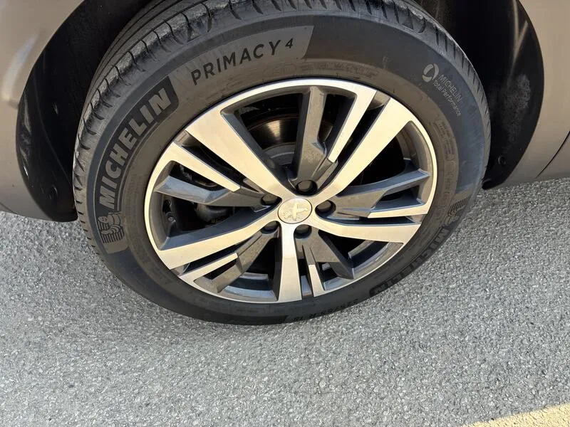 Peugeot 3008 1.5 BlueHDi Allure Pack - foto 35