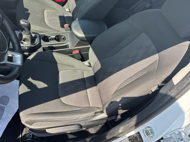 Kia Sportage 1.6 T-GDi Drive - foto 29