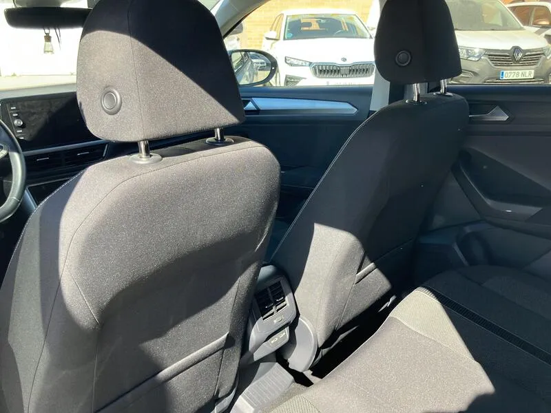 Volkswagen T-Roc 1.5 TSI Life - foto 34