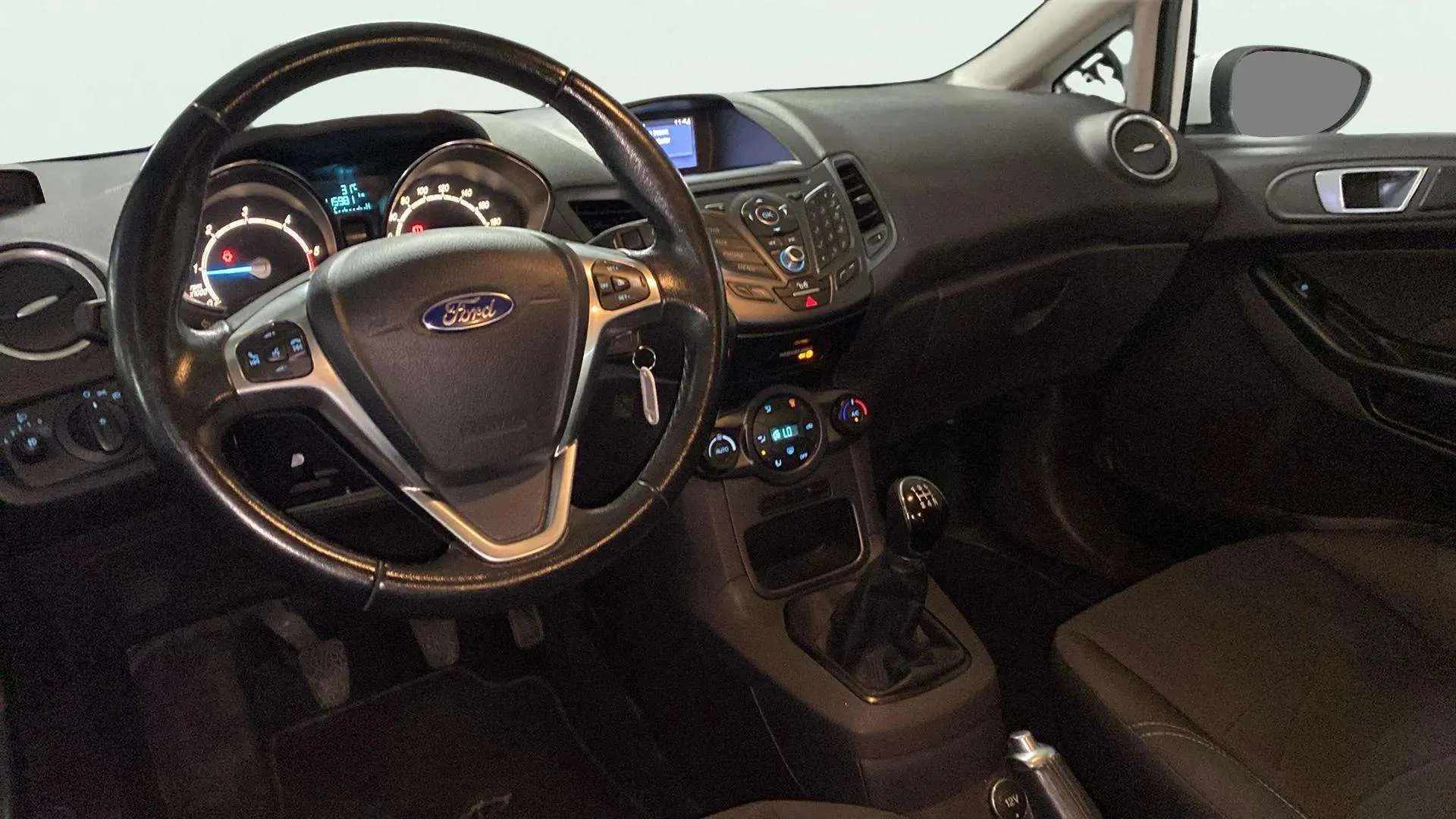 Ford Fiesta 1.5 TDCi Trend - foto 9