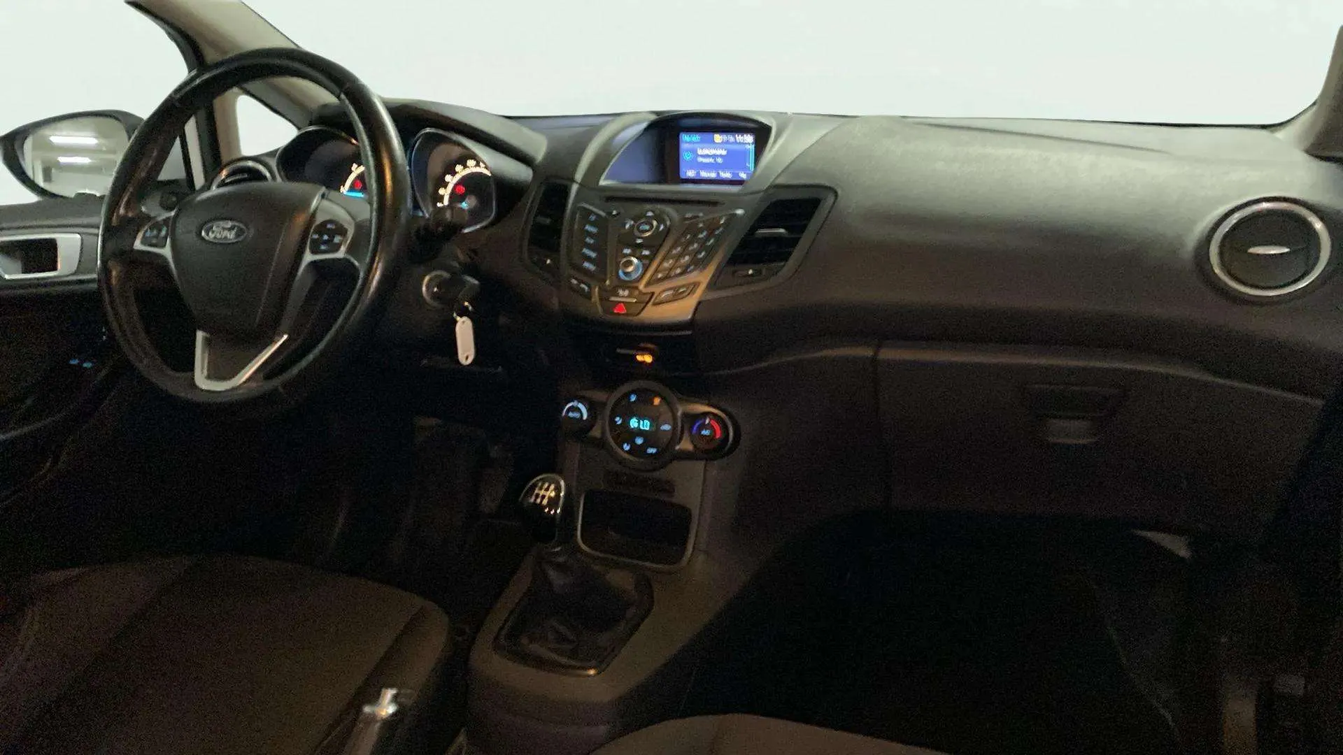 Ford Fiesta 1.5 TDCi Trend - foto 25