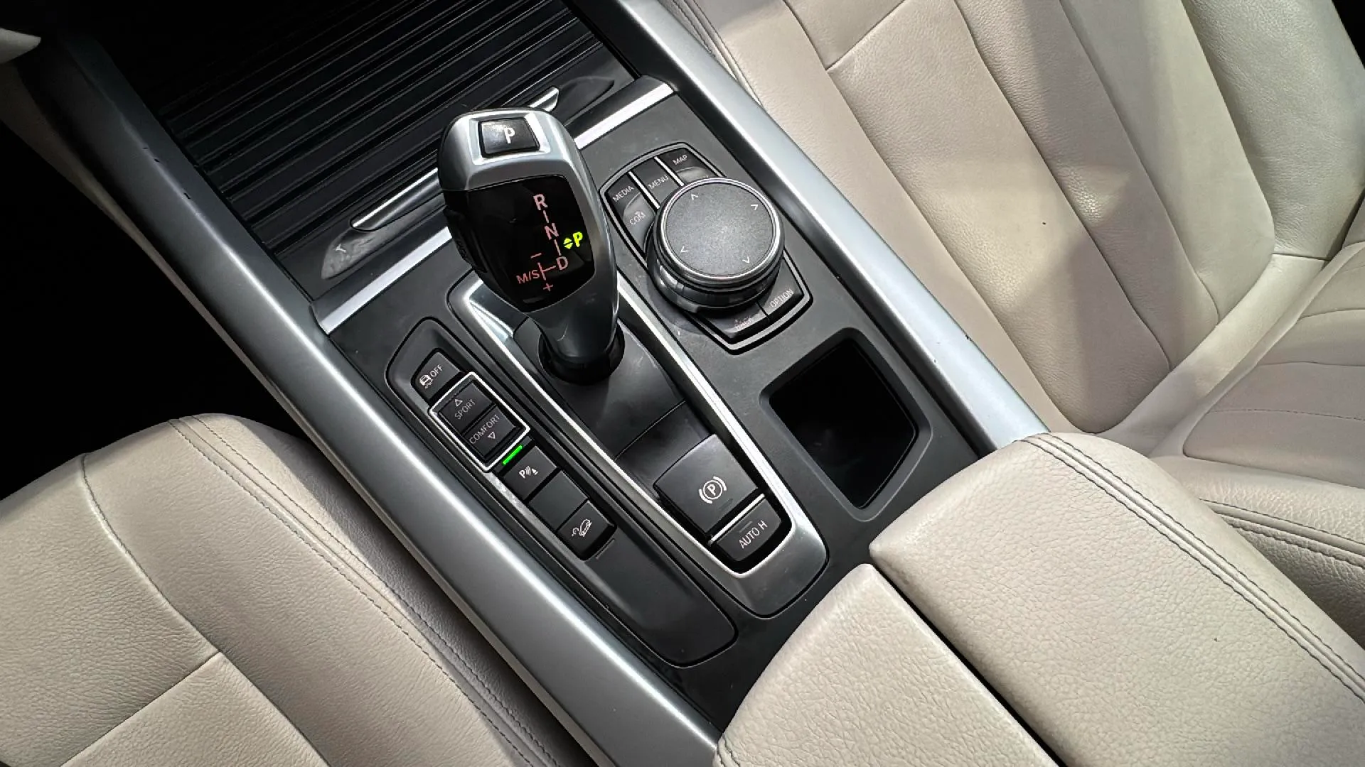 BMW X5 xDrive30d - foto 19