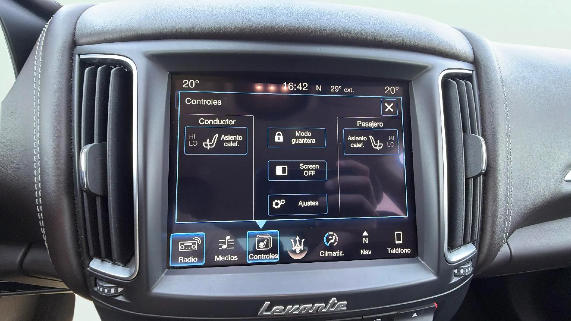 Maserati Levante V6 D AWD GranLusso - foto 34