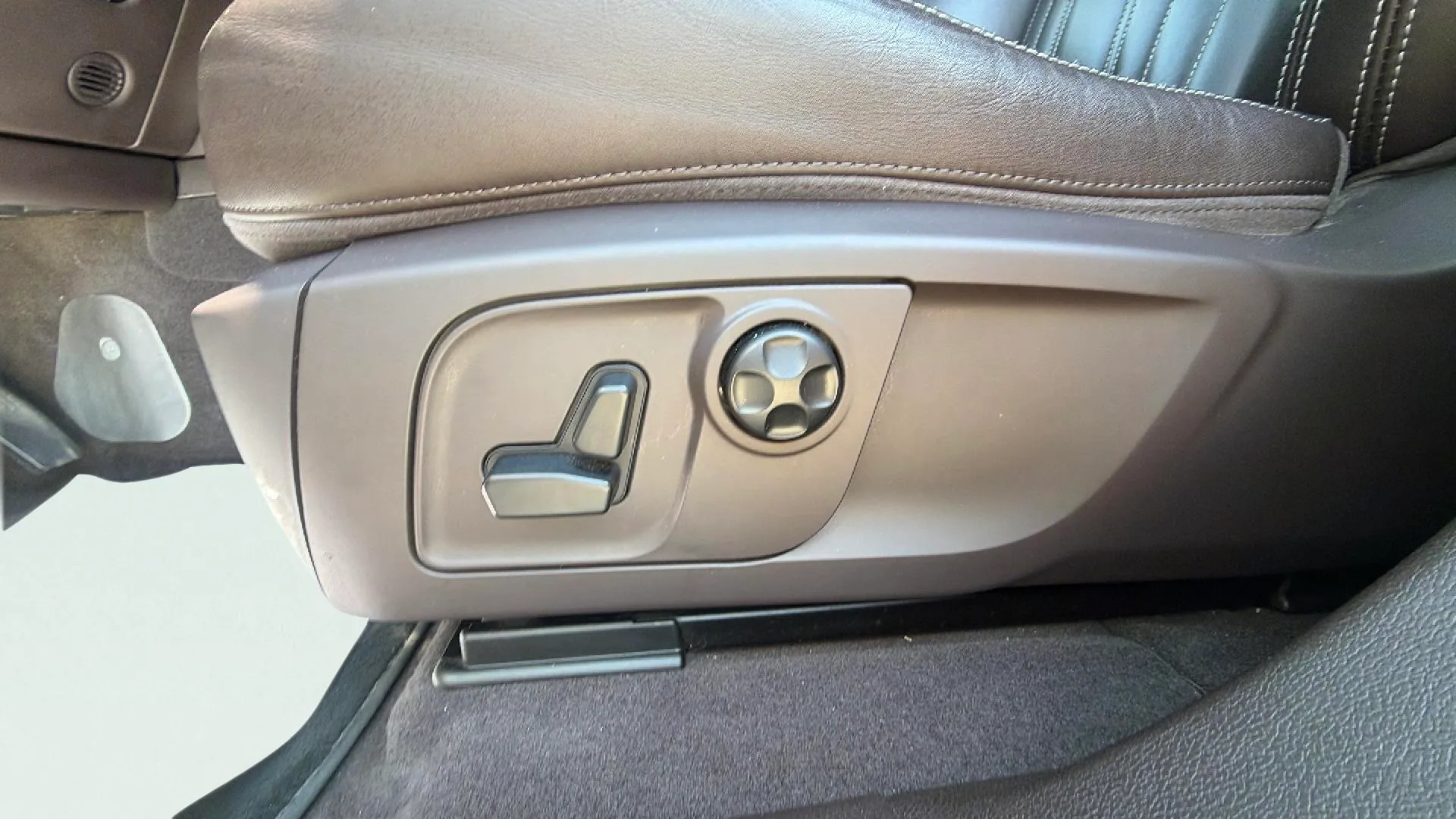 Maserati Levante V6 D AWD GranLusso - foto 28
