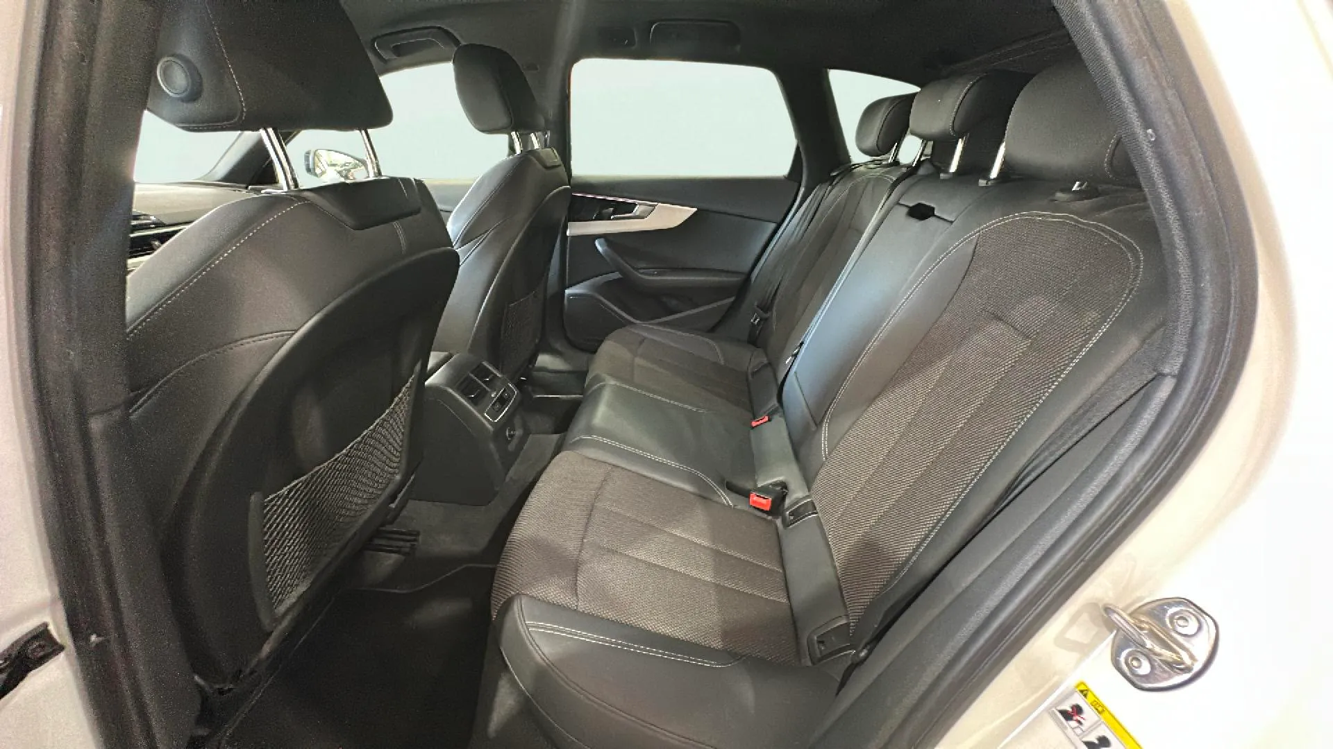 Audi A4 Avant Advanced 35 TFSI S tronic - foto 18