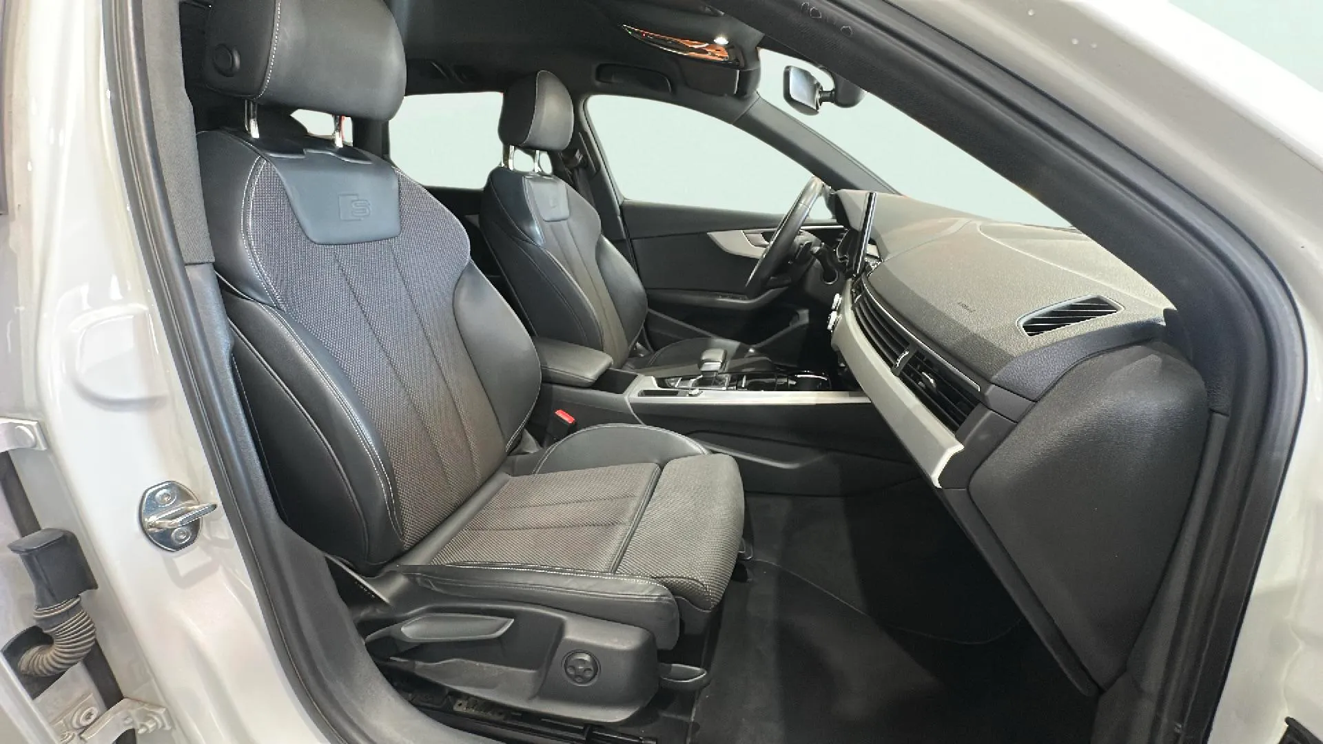 Audi A4 Avant Advanced 35 TFSI S tronic - foto 12