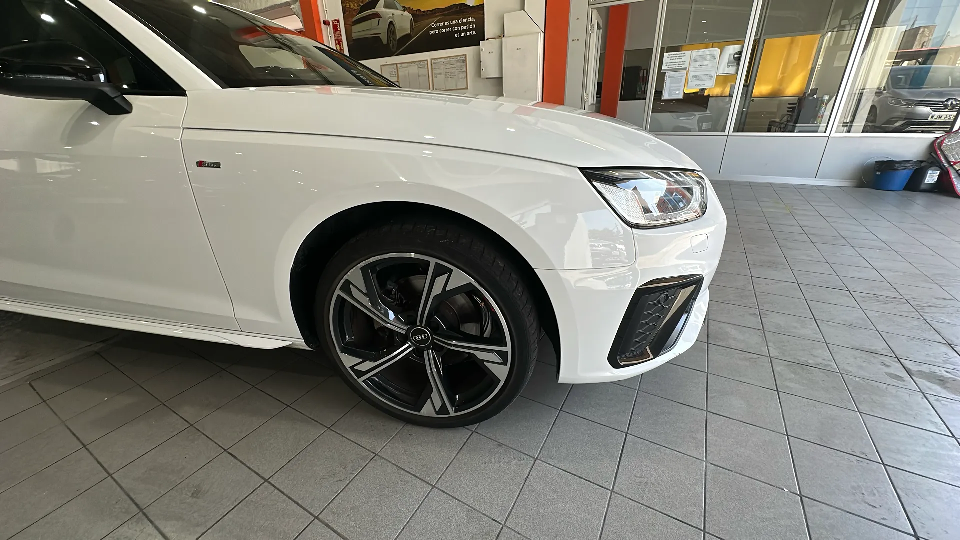 Audi A4 Avant Advanced 35 TFSI S tronic - foto 17