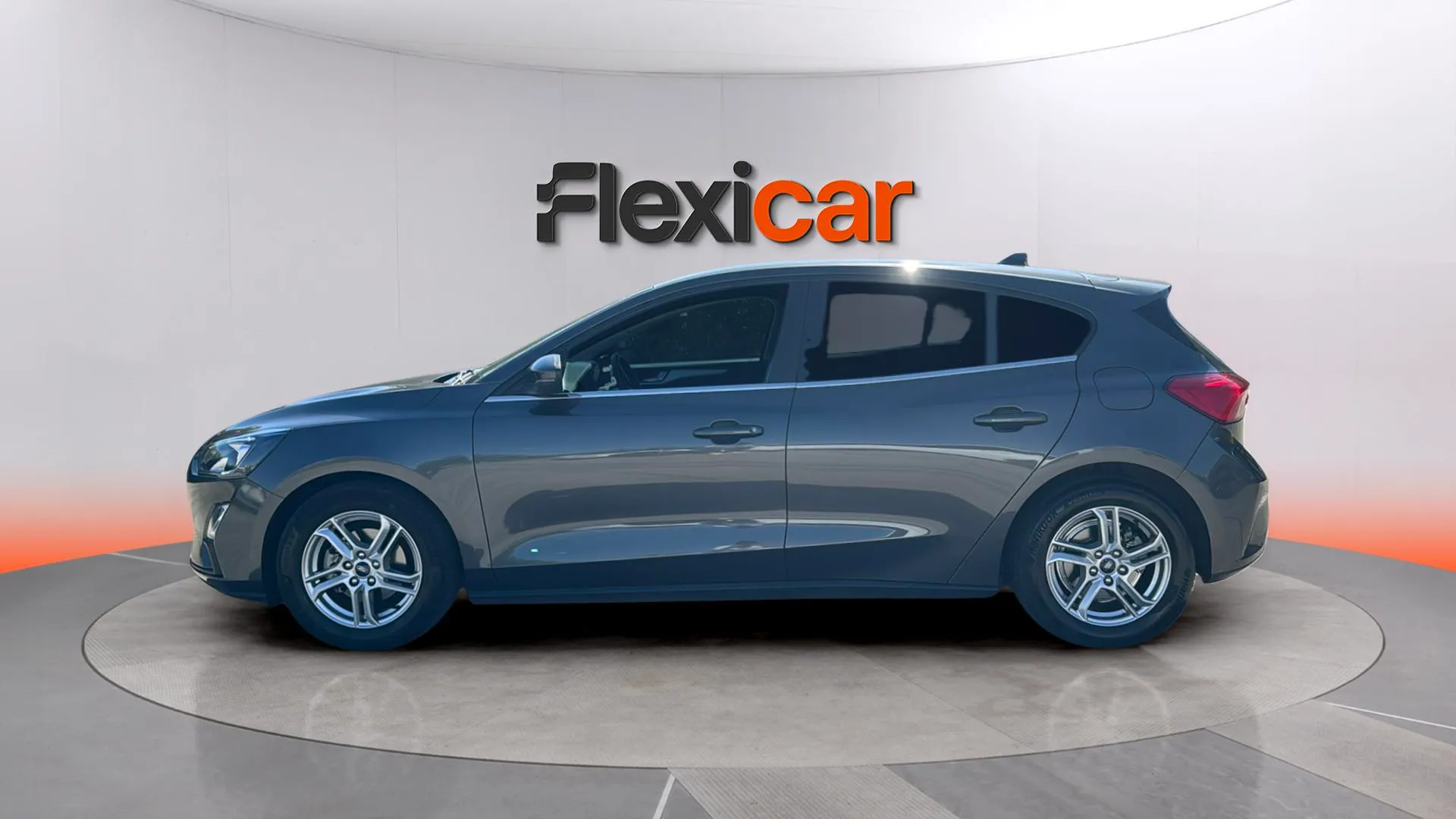 Ford Focus 1.0 EcoBoost Trend - foto 4