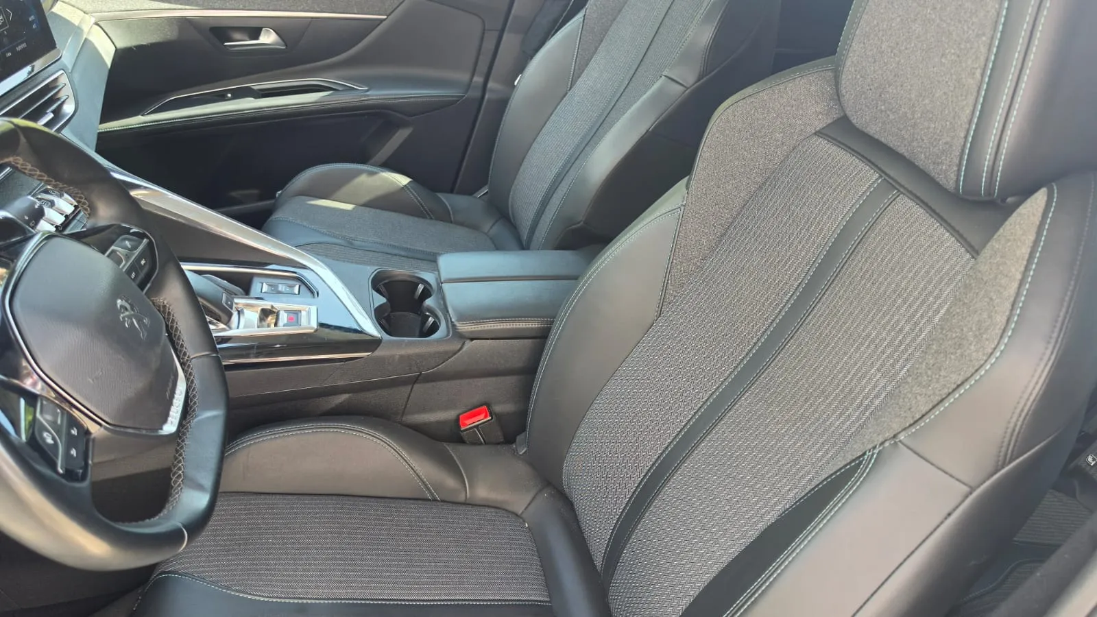 Peugeot 5008 1.2 PureTech Allure EAT8 - foto 12