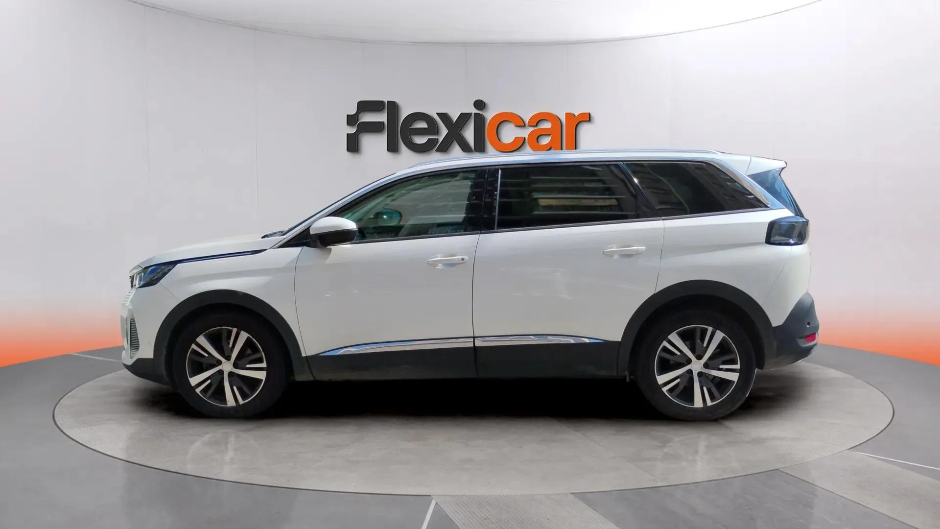 Peugeot 5008 1.2 PureTech Allure EAT8 - foto 5
