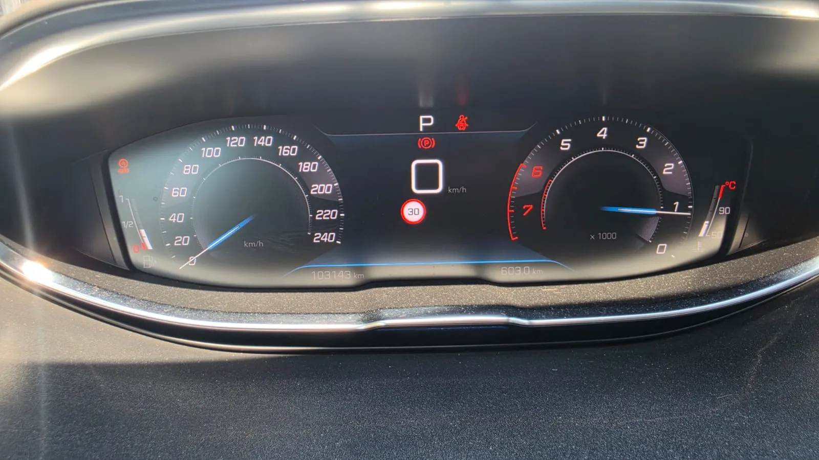 Peugeot 5008 1.2 PureTech Allure EAT8 - foto 10