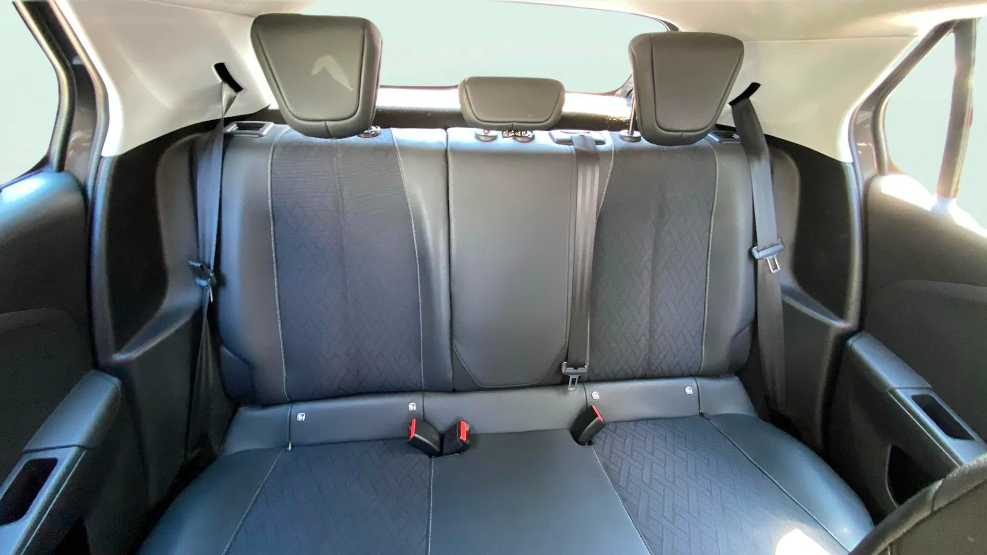 Opel Corsa 1.2T XHL Elegance - foto 19
