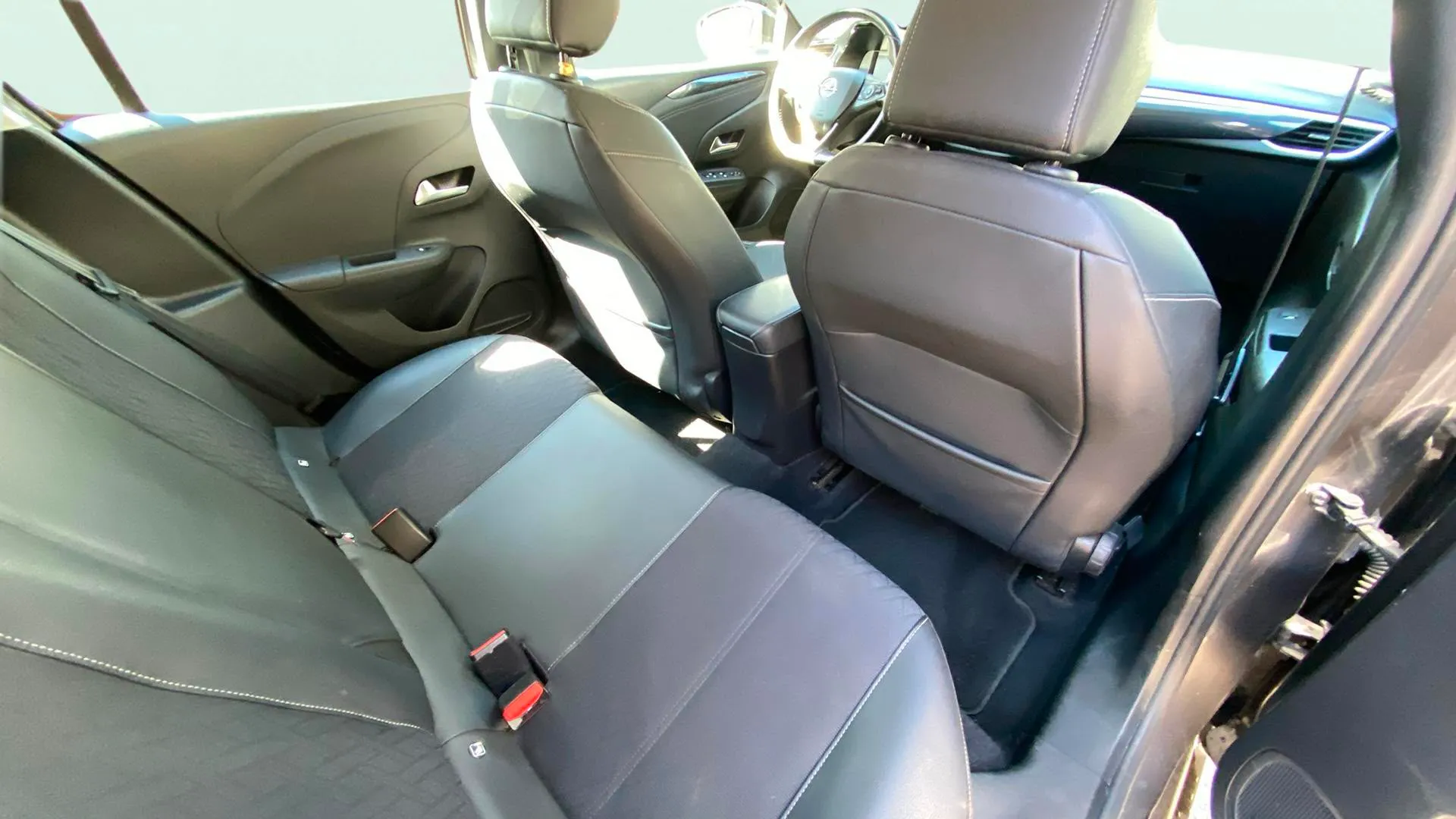Opel Corsa 1.2T XHL Elegance - foto 18