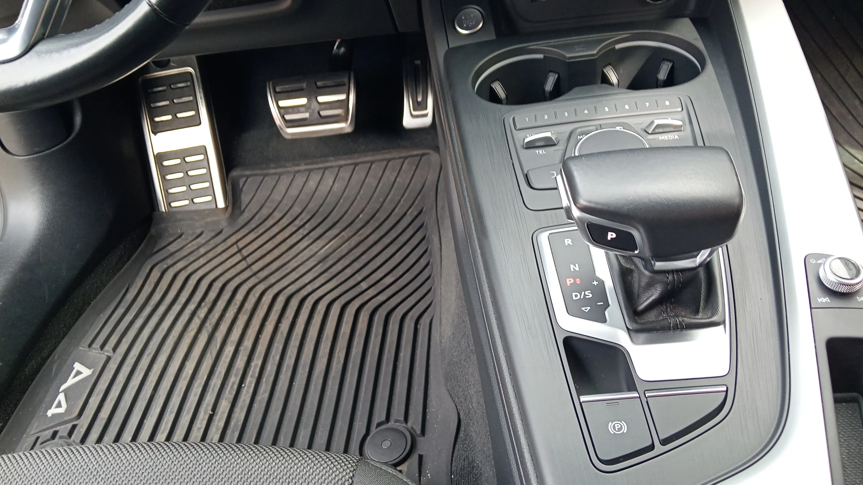 Audi A4 Allroad 2.0 TDI quattro S tronic - foto 18