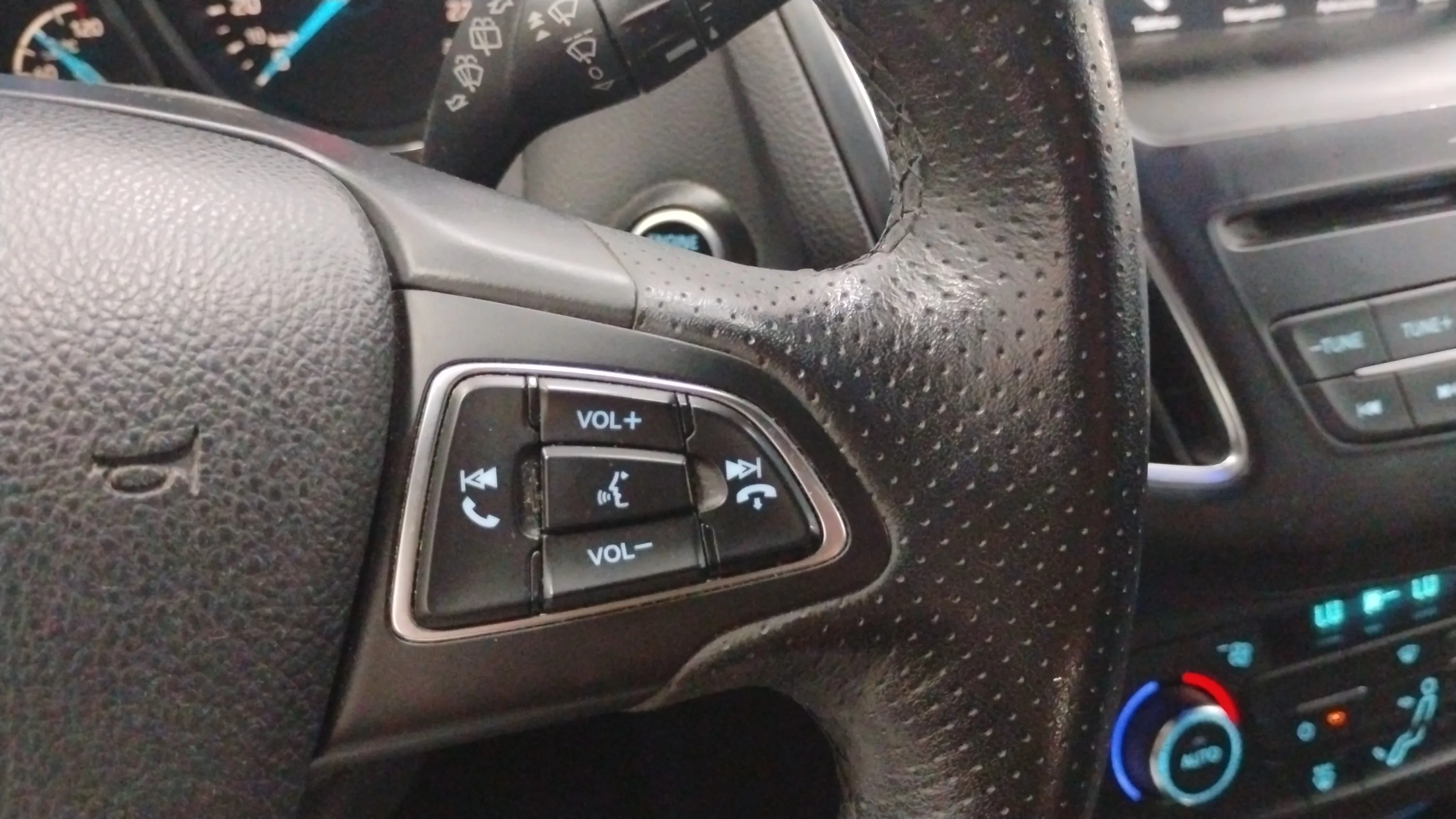 Ford Focus 1.0 EcoBoost -St.-St. Business - foto 19
