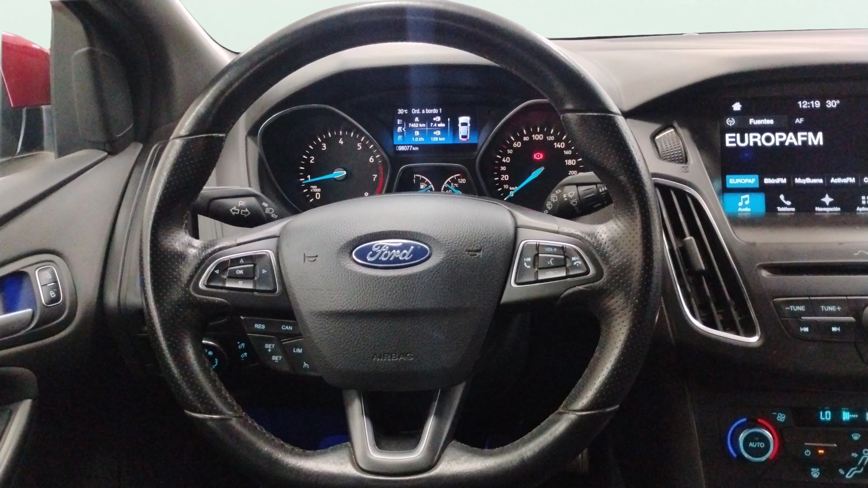 Ford Focus 1.0 EcoBoost -St.-St. Business - foto 13