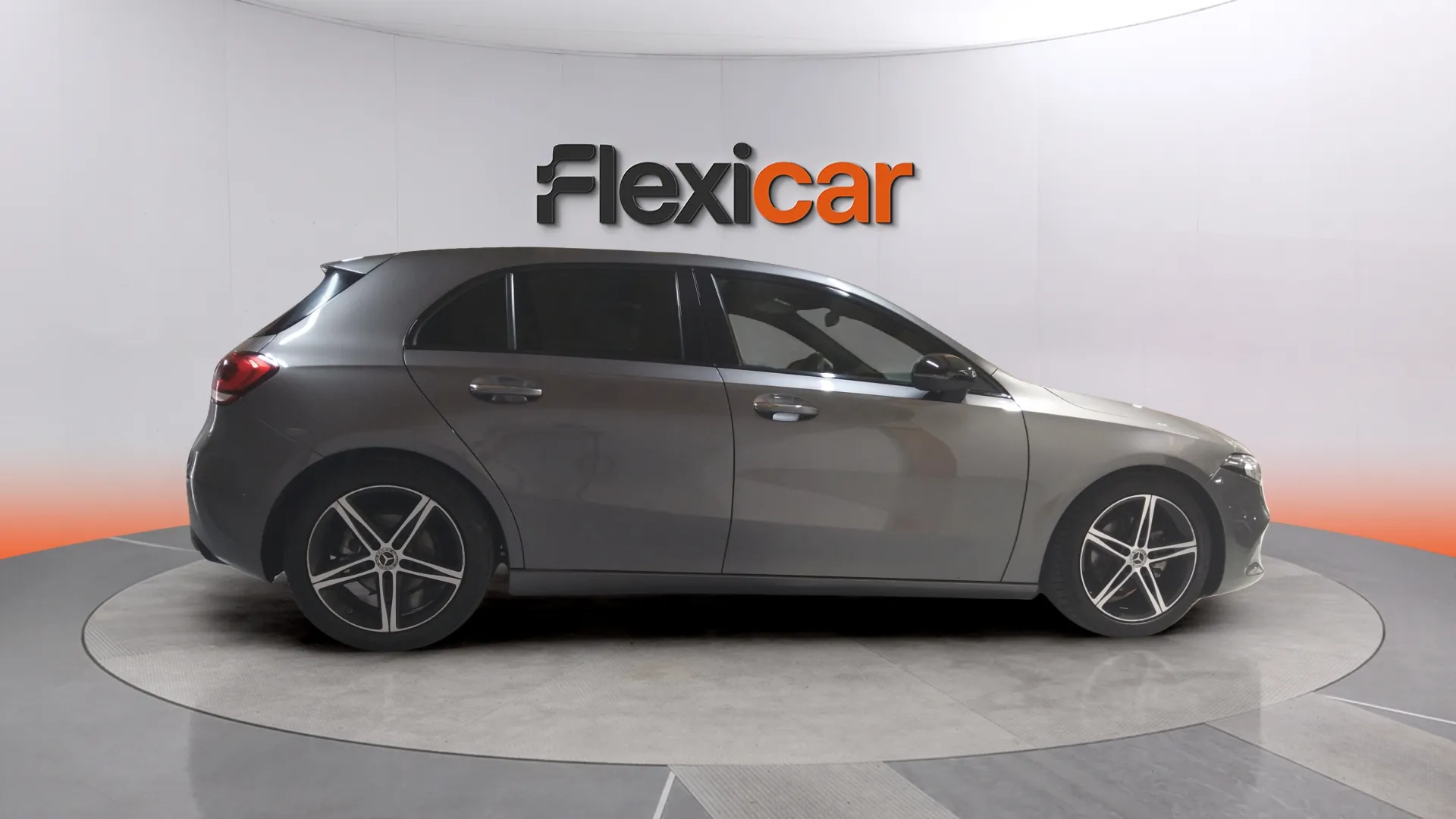 Mercedes-Benz Clase A A 180 d - foto 8