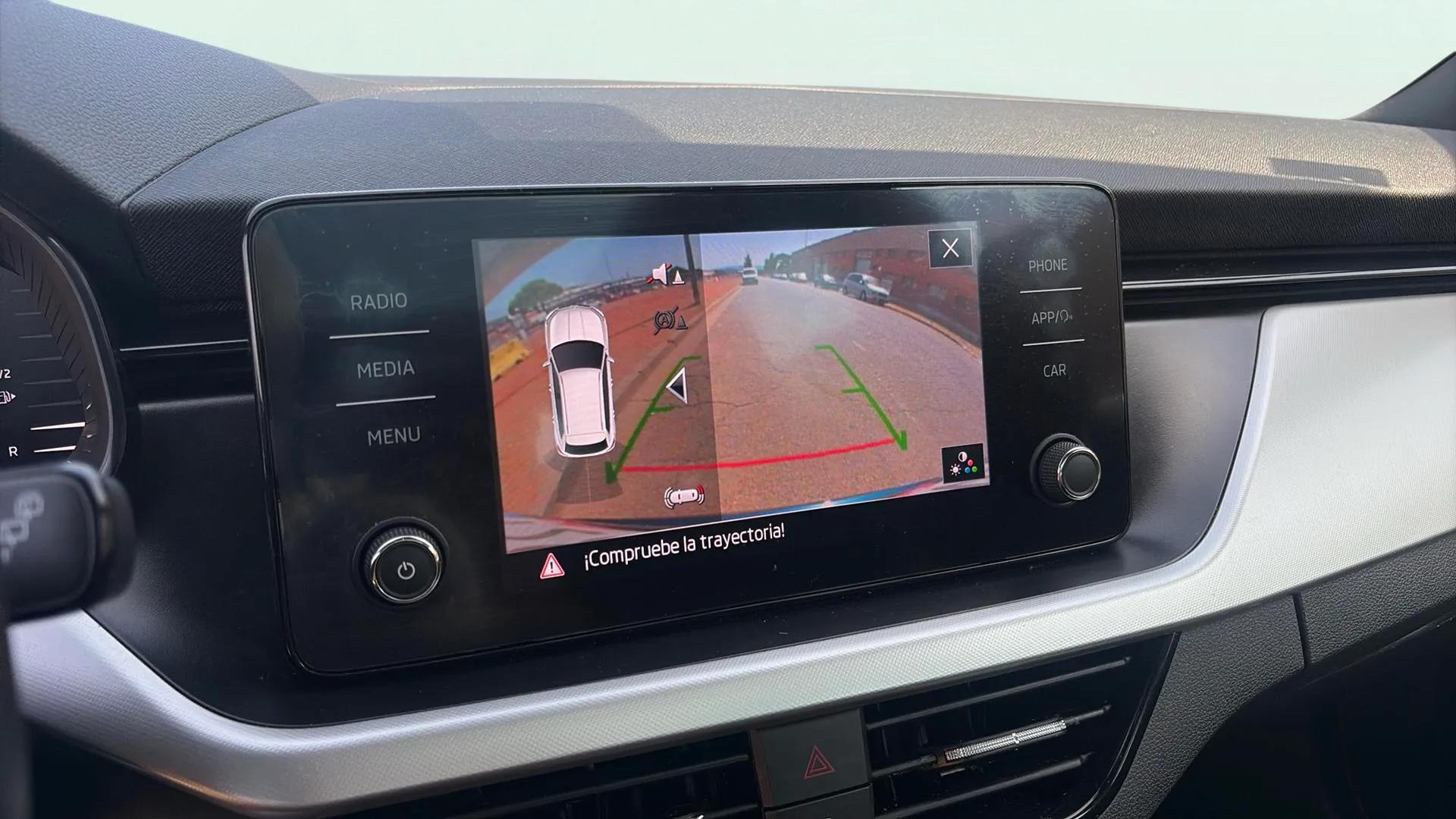 Škoda Kamiq 1.0 TSI Active - foto 15