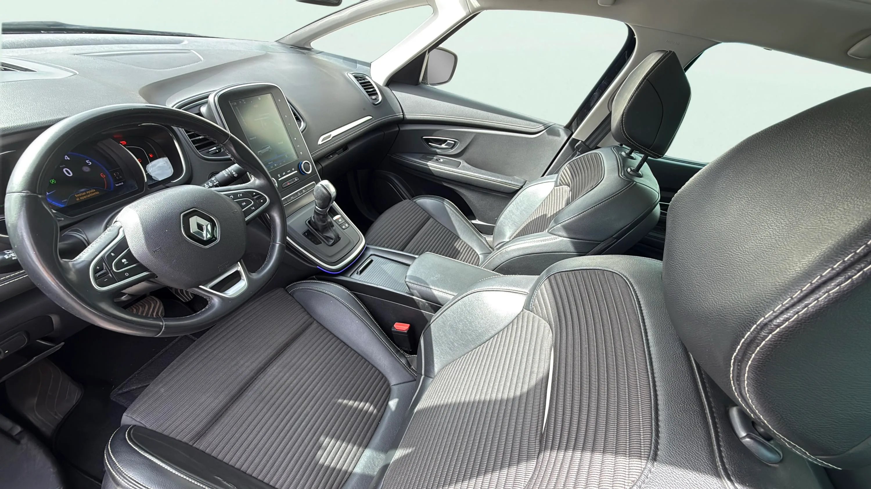 Renault Grand Scénic Black Edition TCe EDC GPF - foto 9