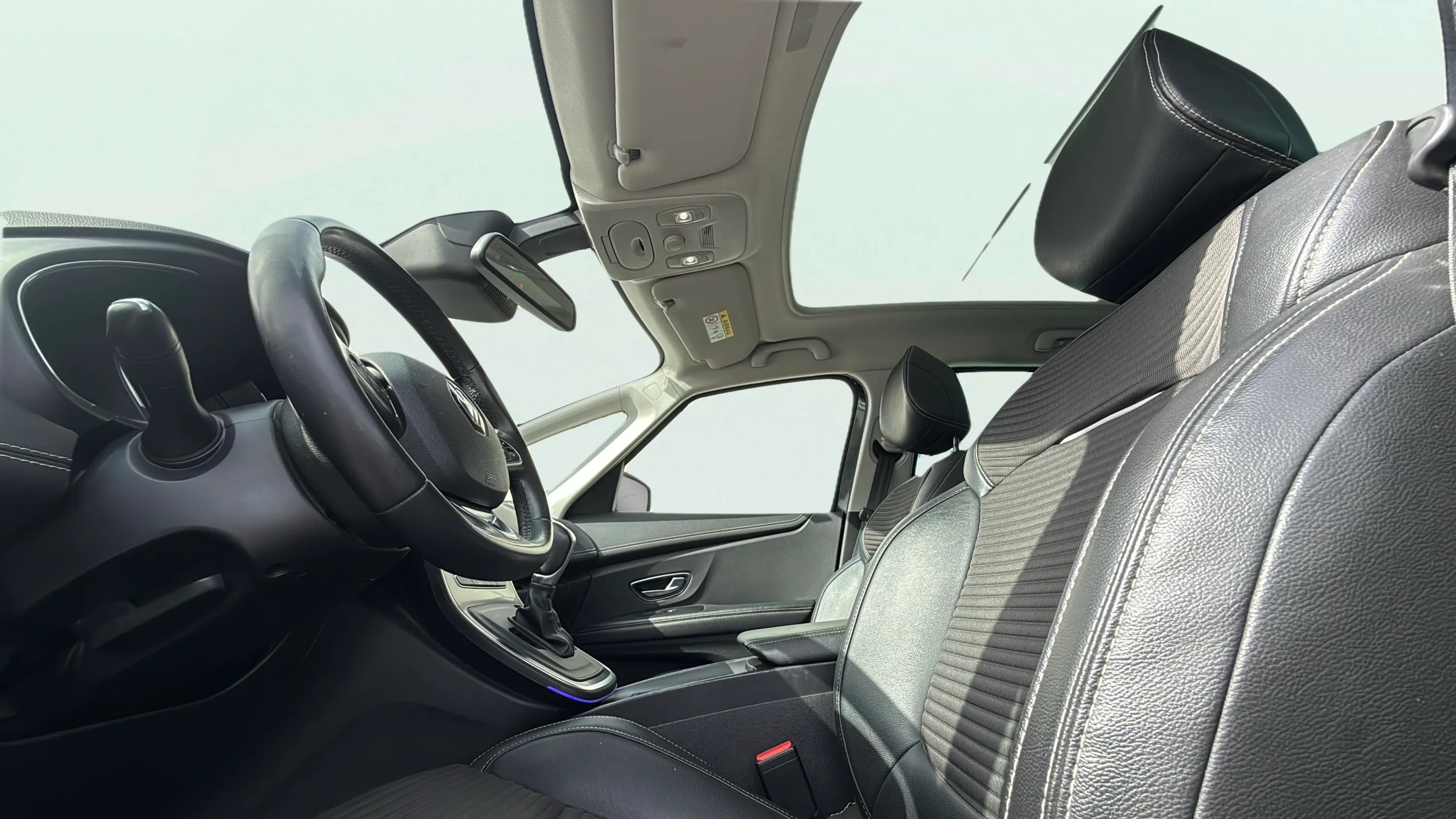 Renault Grand Scénic Black Edition TCe EDC GPF - foto 15