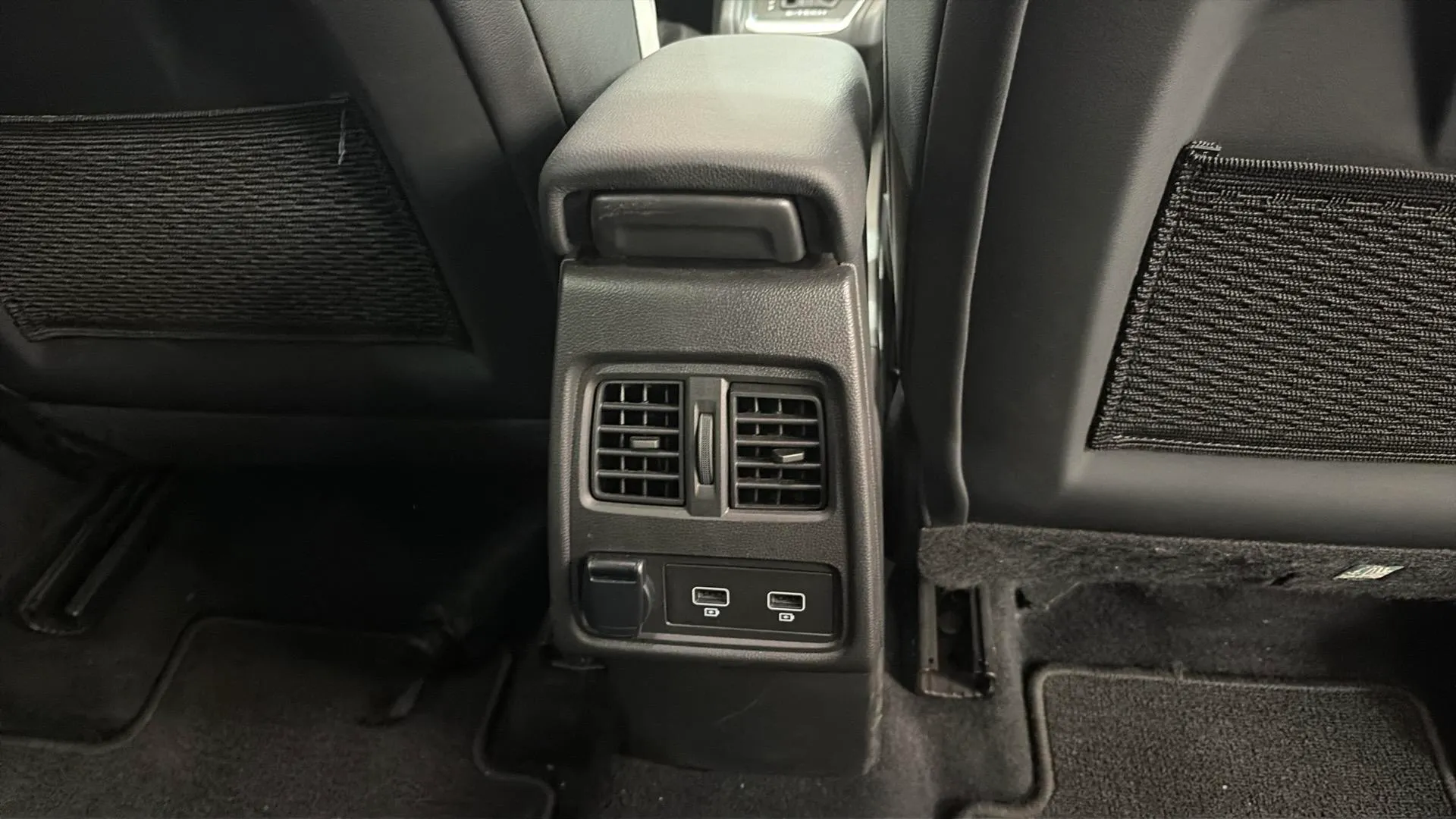 Renault Captur evolution E-Tech full hybr - foto 26