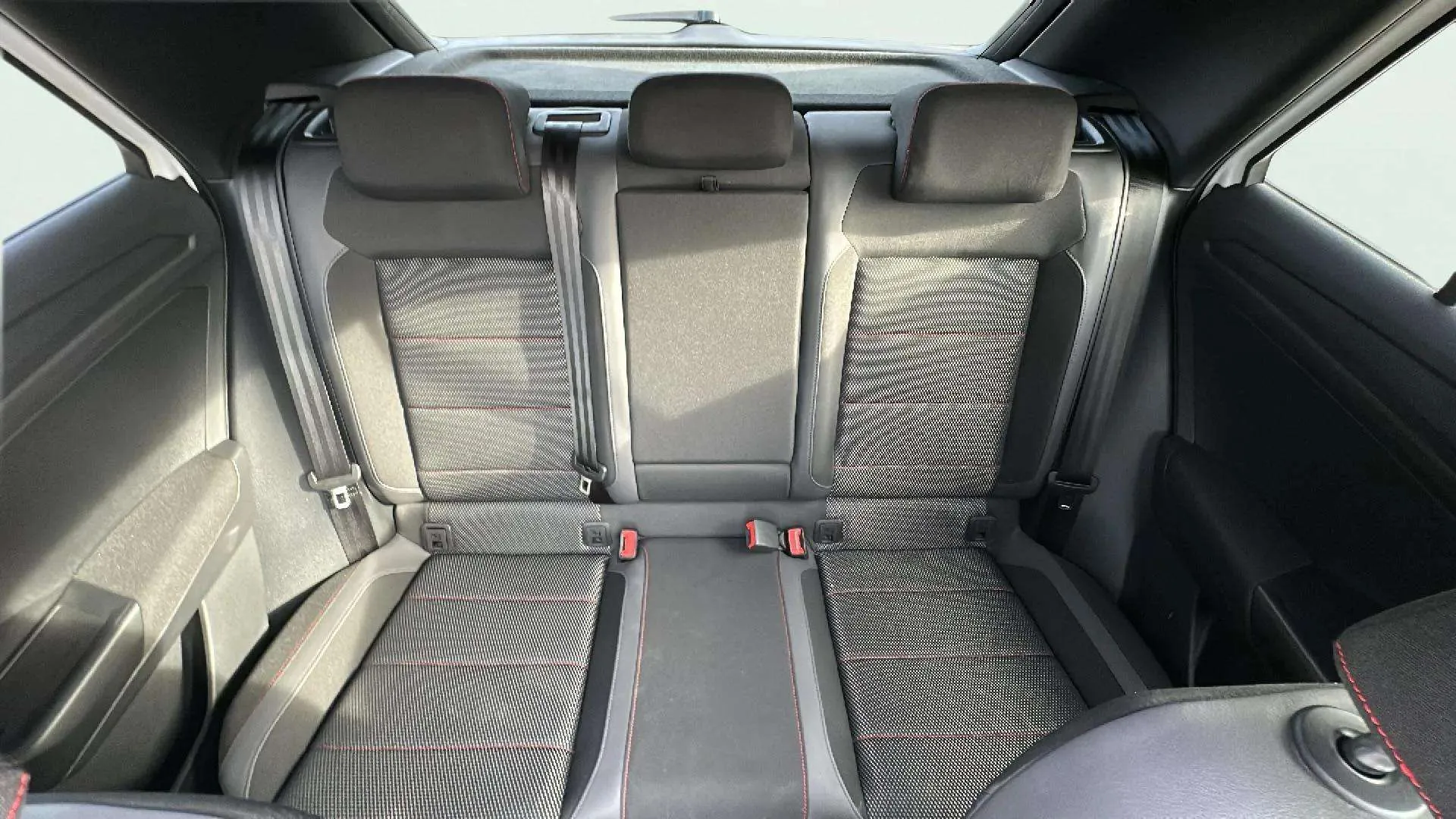 Volkswagen T-Roc Advance Style 1.5 TSI - foto 19