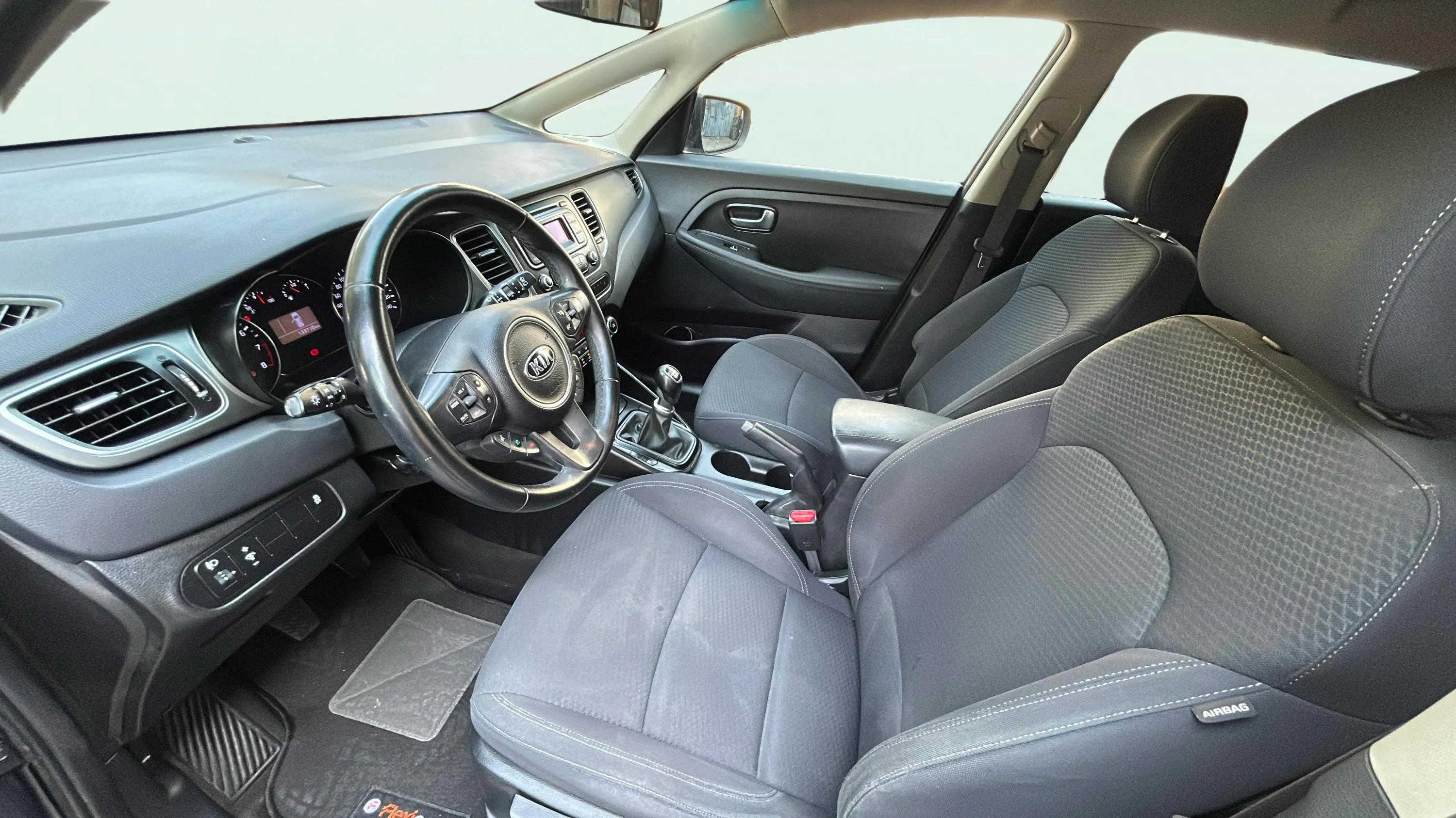 Kia Carens 1.6 GDi Drive - foto 13