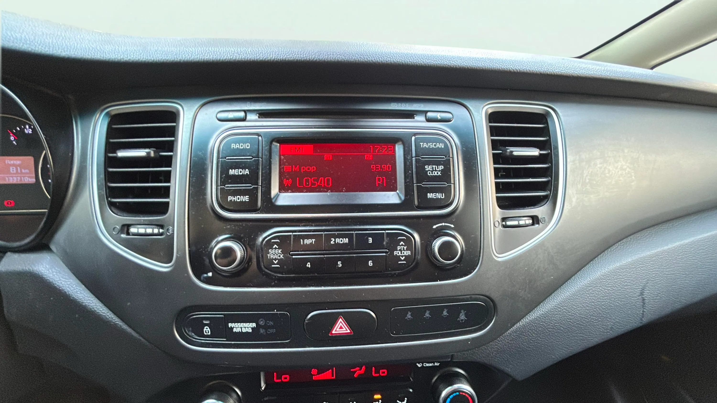 Kia Carens 1.6 GDi Drive - foto 22