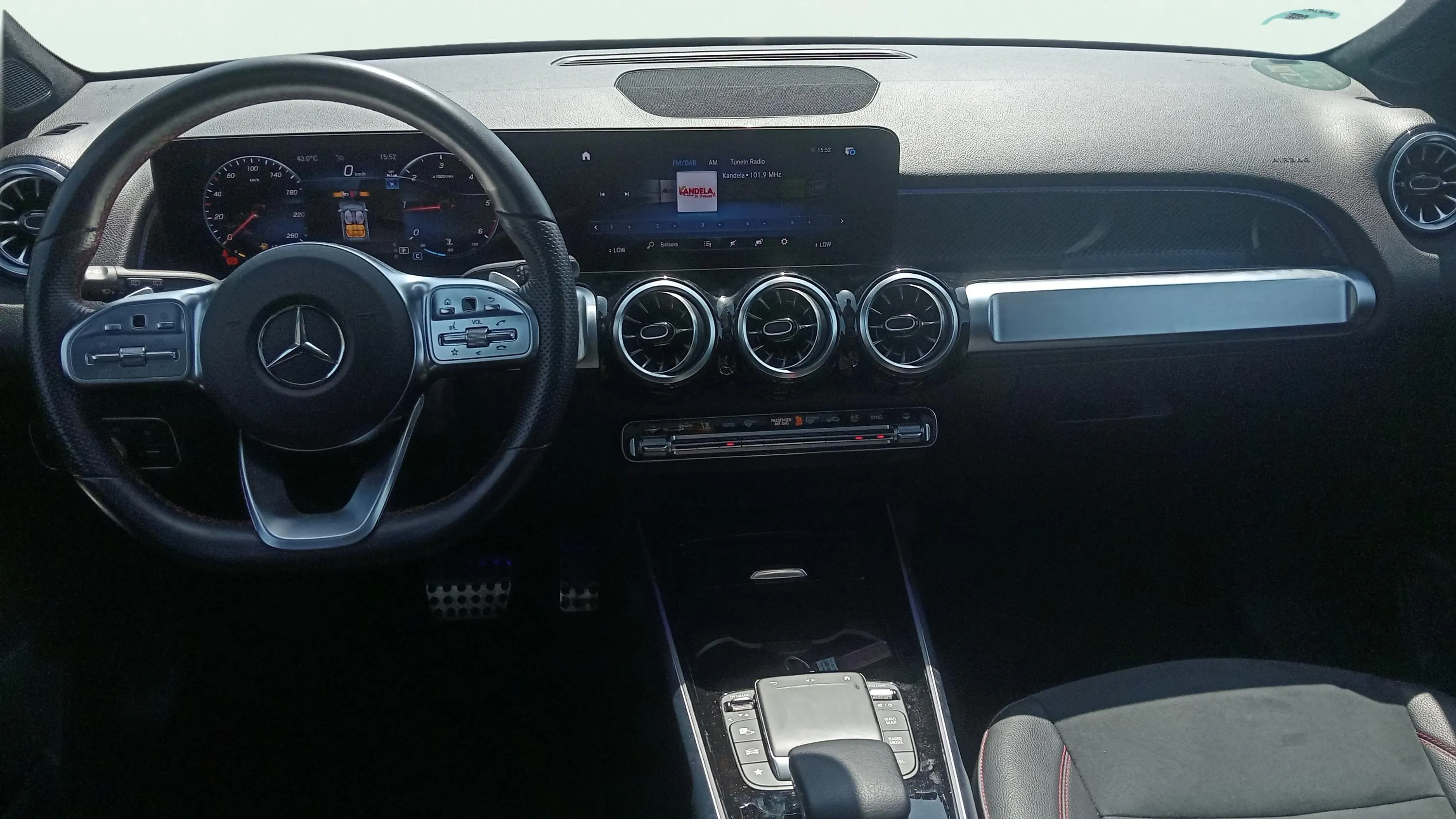 Mercedes-Benz GLB 200 d - foto 17