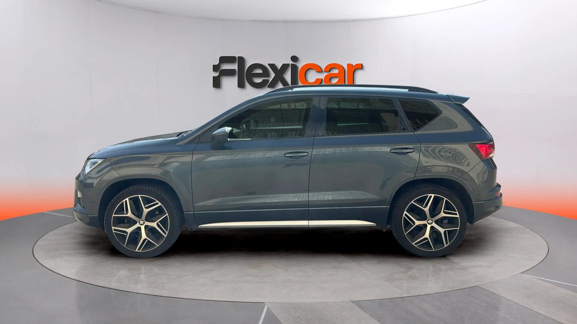 SEAT Ateca 2.0 TSI DSG-7 4D FR Edition - foto 3