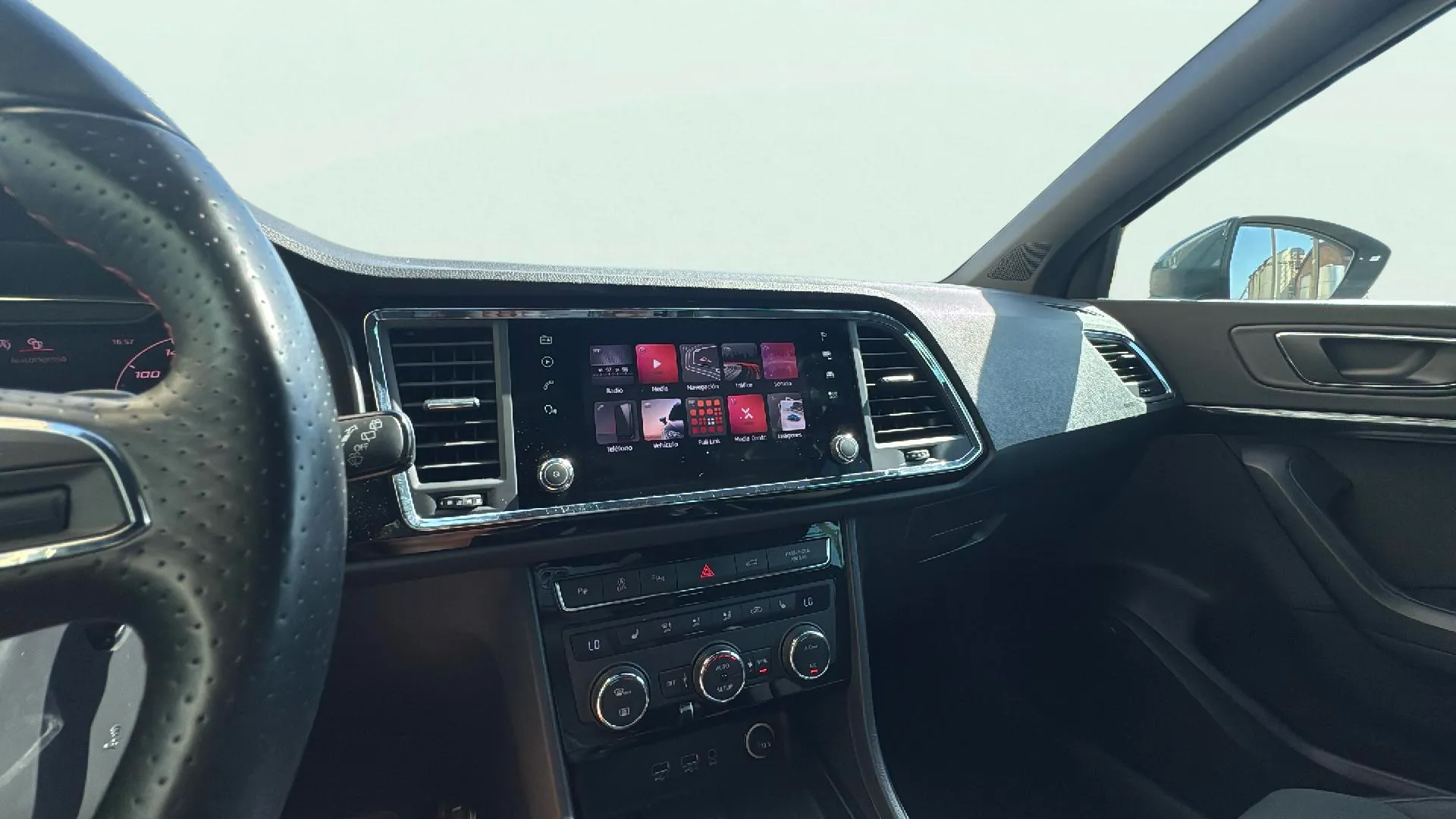 SEAT Ateca 2.0 TSI DSG-7 4D FR Edition - foto 9