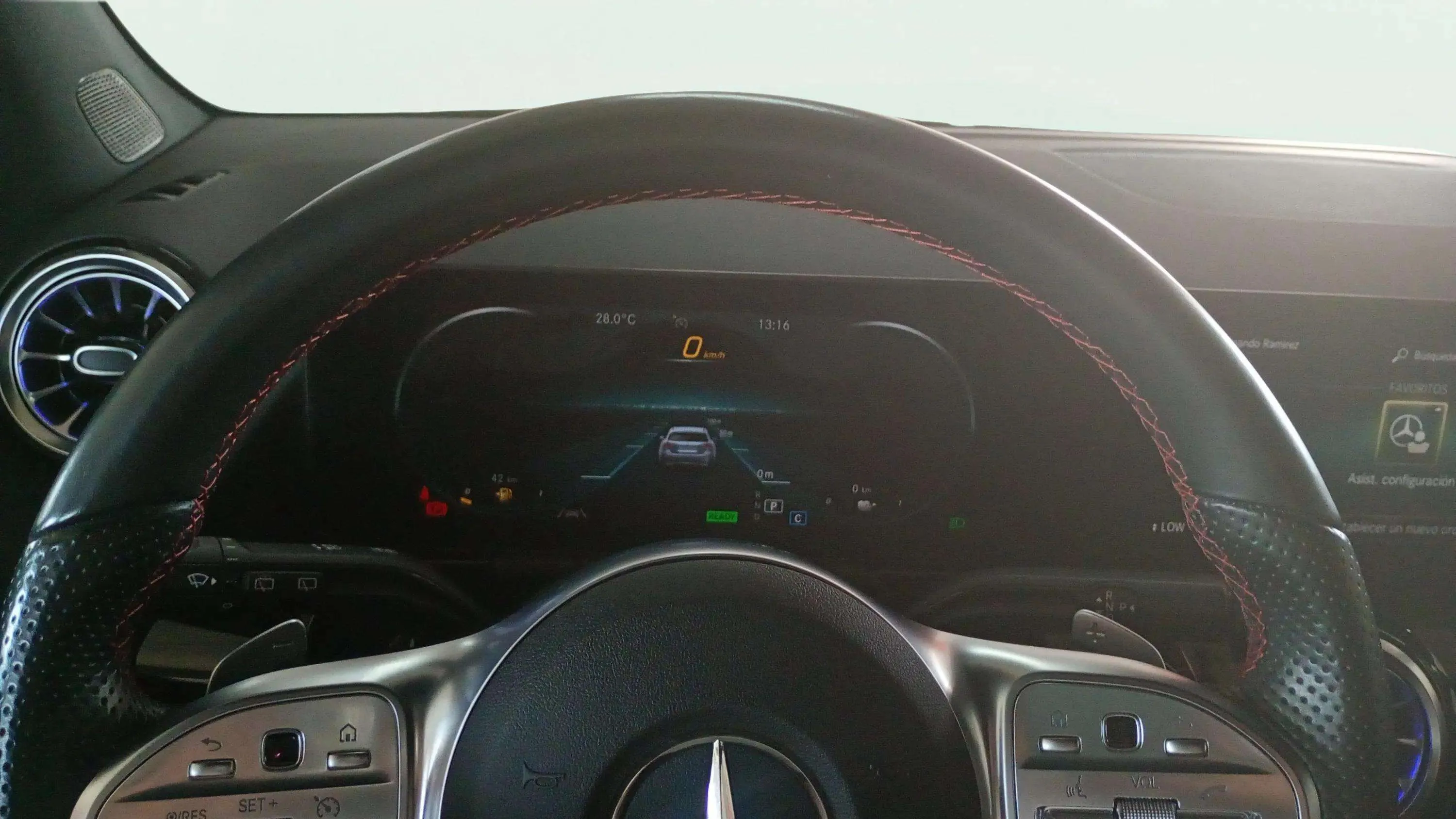 Mercedes-Benz GLA 250 e - foto 12