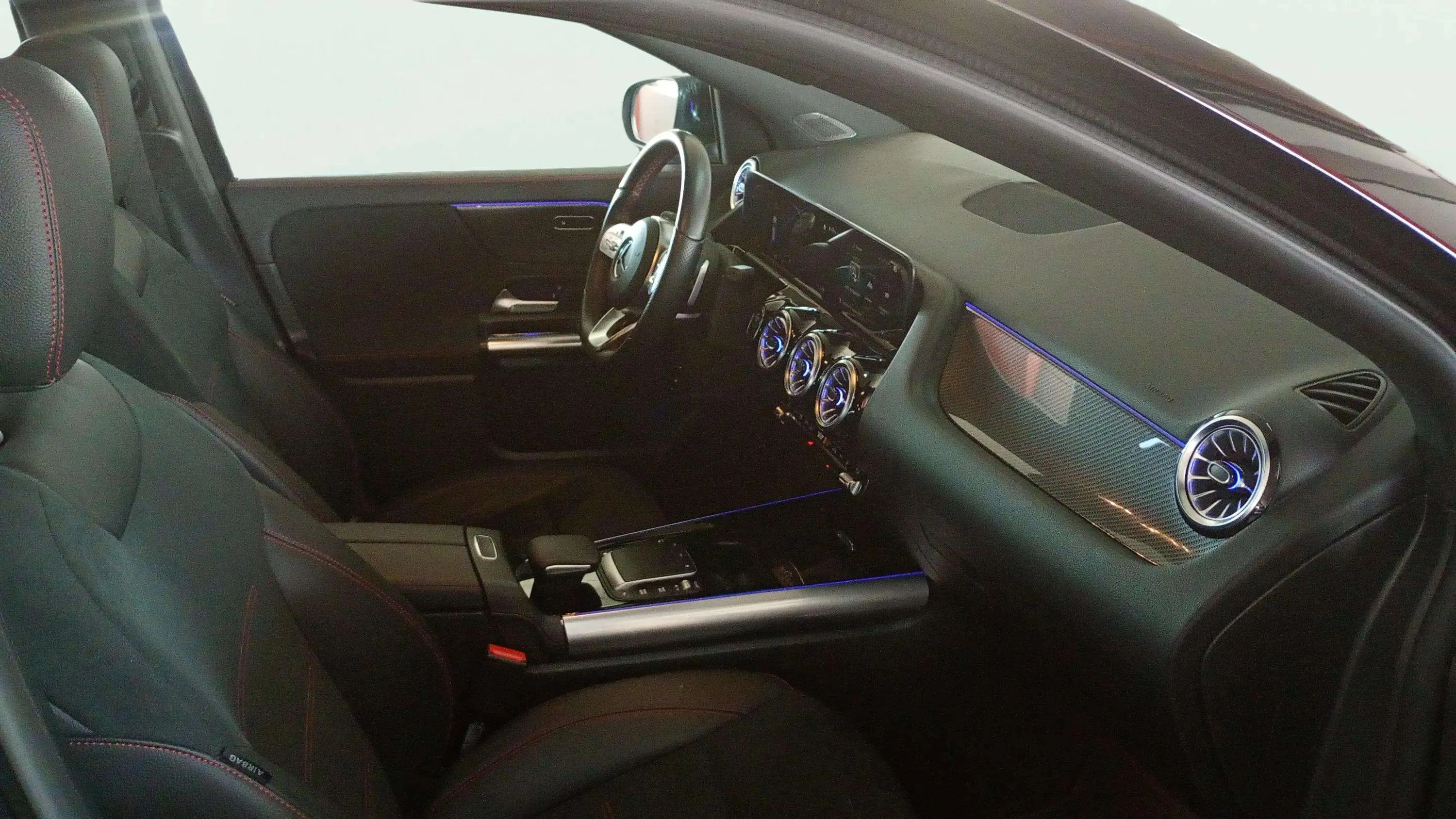 Mercedes-Benz GLA 250 e - foto 13